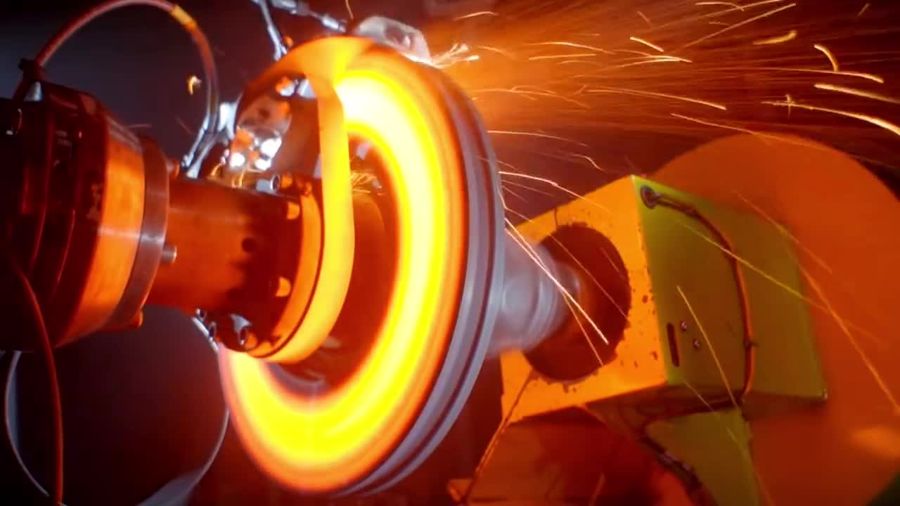Let's see how good Bugatti's brake disc is # Bugatti