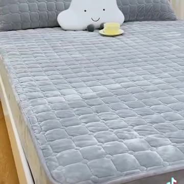 The fitted sheet is what I'll be sharing today