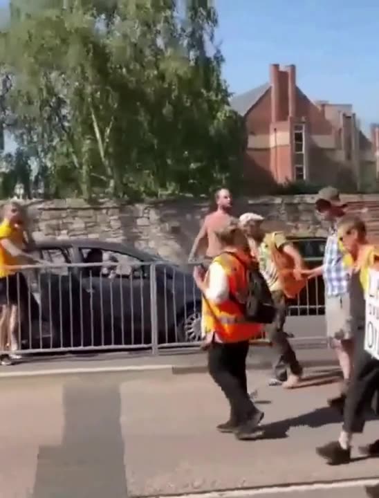 Drivers Are Sick And Tired Of These Climate Activists