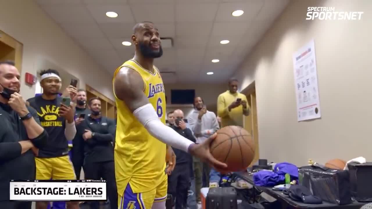 Lakers locker room after Austin Reaves' buzzer-beating game-winner in Dallas!! #Shorts l NBA Lens