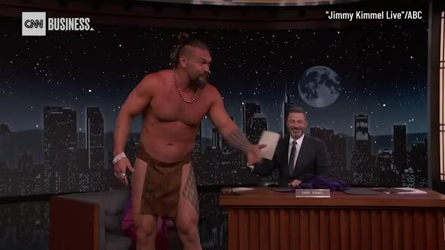 Watch Jason Momoa strip down on live TV to show off his Hawaiian malo
