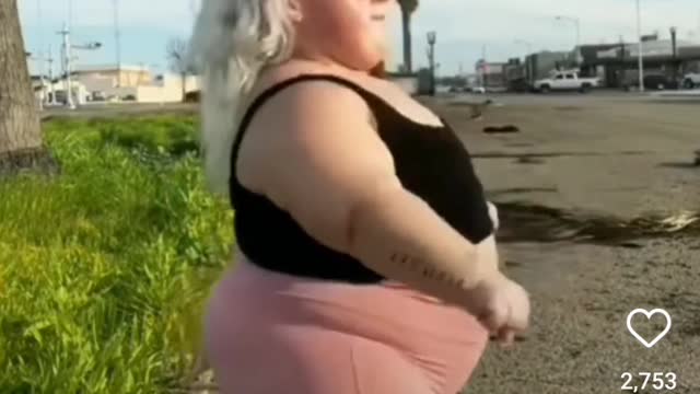 Chris She's Single and Ready to Mingle!