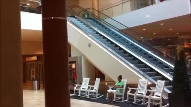 Escalator slide fail