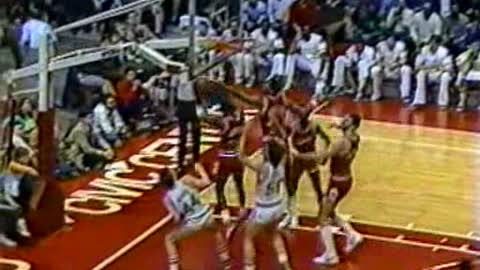 1985-02-22 Chicago Bulls vs Boston Celtics