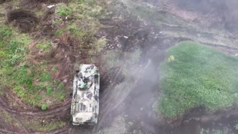 05/19/2022 BTR-82 is firing at the positions of the Armed Forces of Ukraine