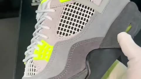 Jordan 4 Retro Neon