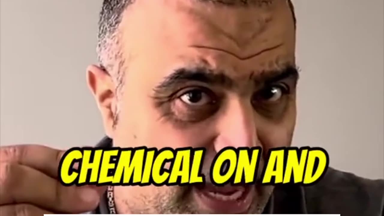 WTF..!?!?!? PAPER STRAWS ARE TOXIC & STUPID..!!!