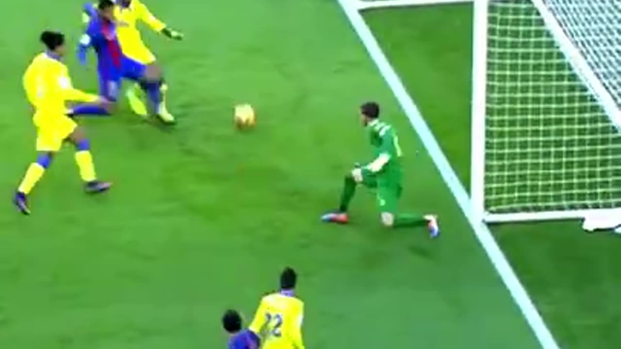 MESSI is OP 🔥 #Messi #Skills #Part2.mp4‬