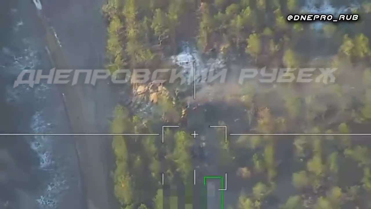 Russian forces hits a 152mm howitzer 2A65 with Lancets. Kherson direction