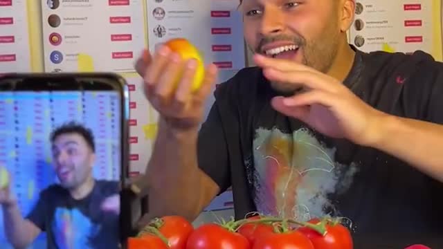 🍅🤯🍎 IS THE TOMATO REALLY AN APPLE 🍎🤯🍅 Photography Tutorial in #Shorts by youneszarou