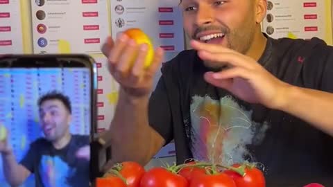 🍅🤯🍎 IS THE TOMATO REALLY AN APPLE 🍎🤯🍅 Photography Tutorial in #Shorts by youneszarou