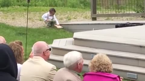 Kids add some comedy to a wedding! - Ring Bearer Fails