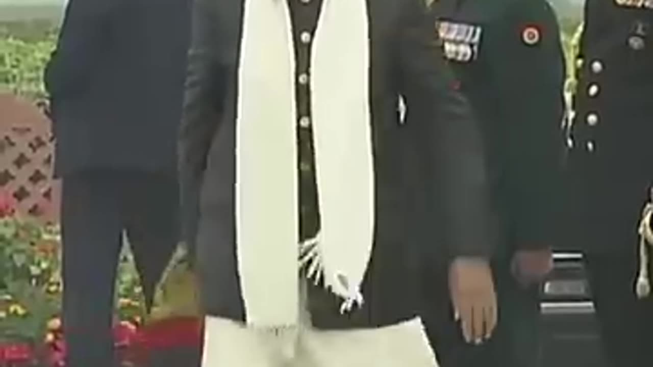 India prime minister Sri Narendra Modi security attitude video