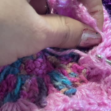 Quick trick to sew with crochet hook instead of needle #crochet #craft #art