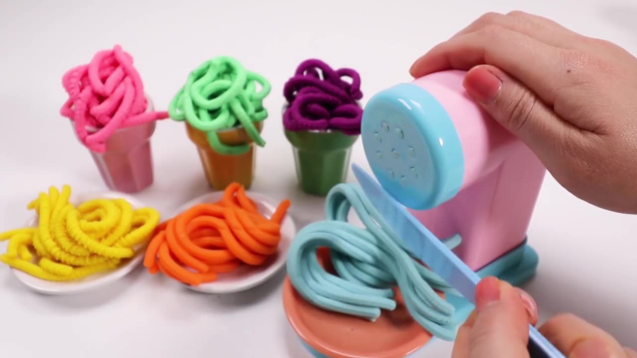 Making ICE CREAM Pretend Play Making Colorful PlayDoh Noodles Pasta