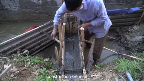 Blocking The Water Flow To Build Mini Hydroelectricity