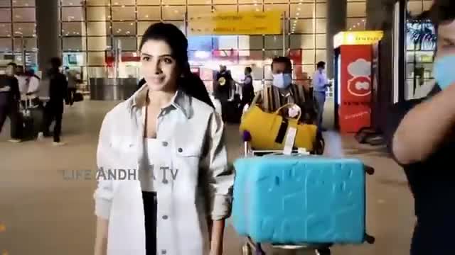 See How Actress Samantha Feels Uncomfortable with Her Dress At Mumbai Airport | Life Andhra Tv