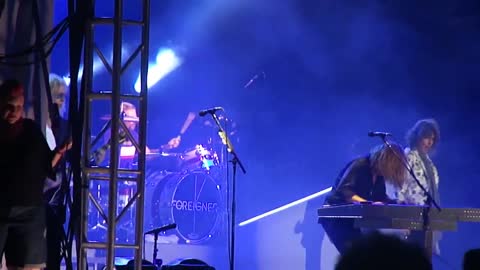 Foreigner Live Cold As Ice