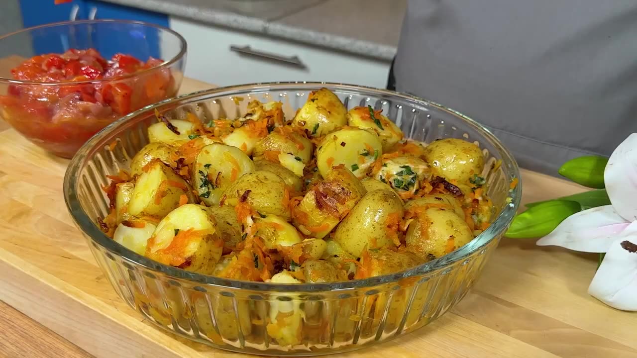 Juicy potatoes in a rustic style