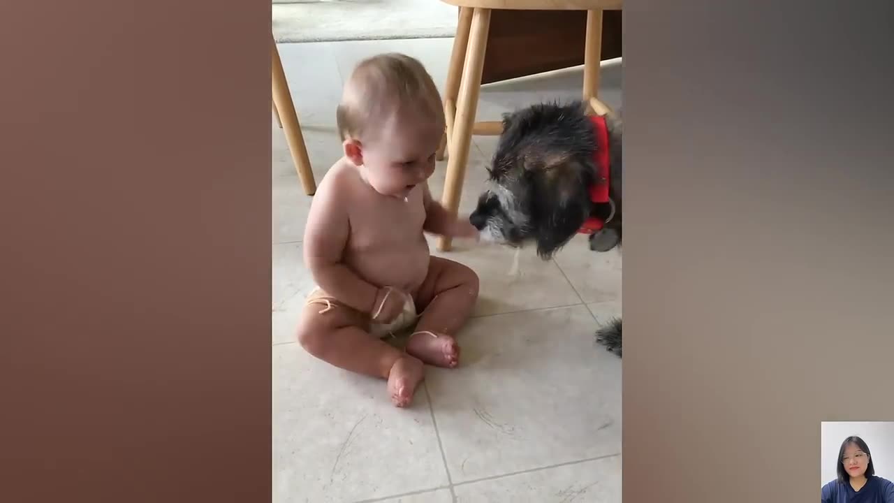 Babies adorable reaction when they meet animal for the first time