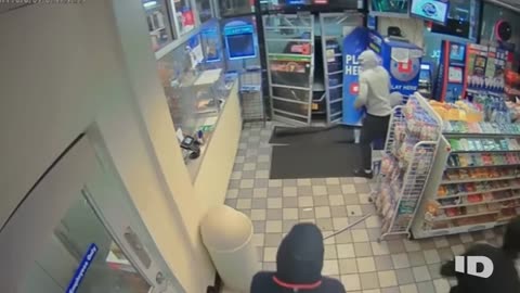 Clueless Robbers Lock Themselves in the Store! Full-HD