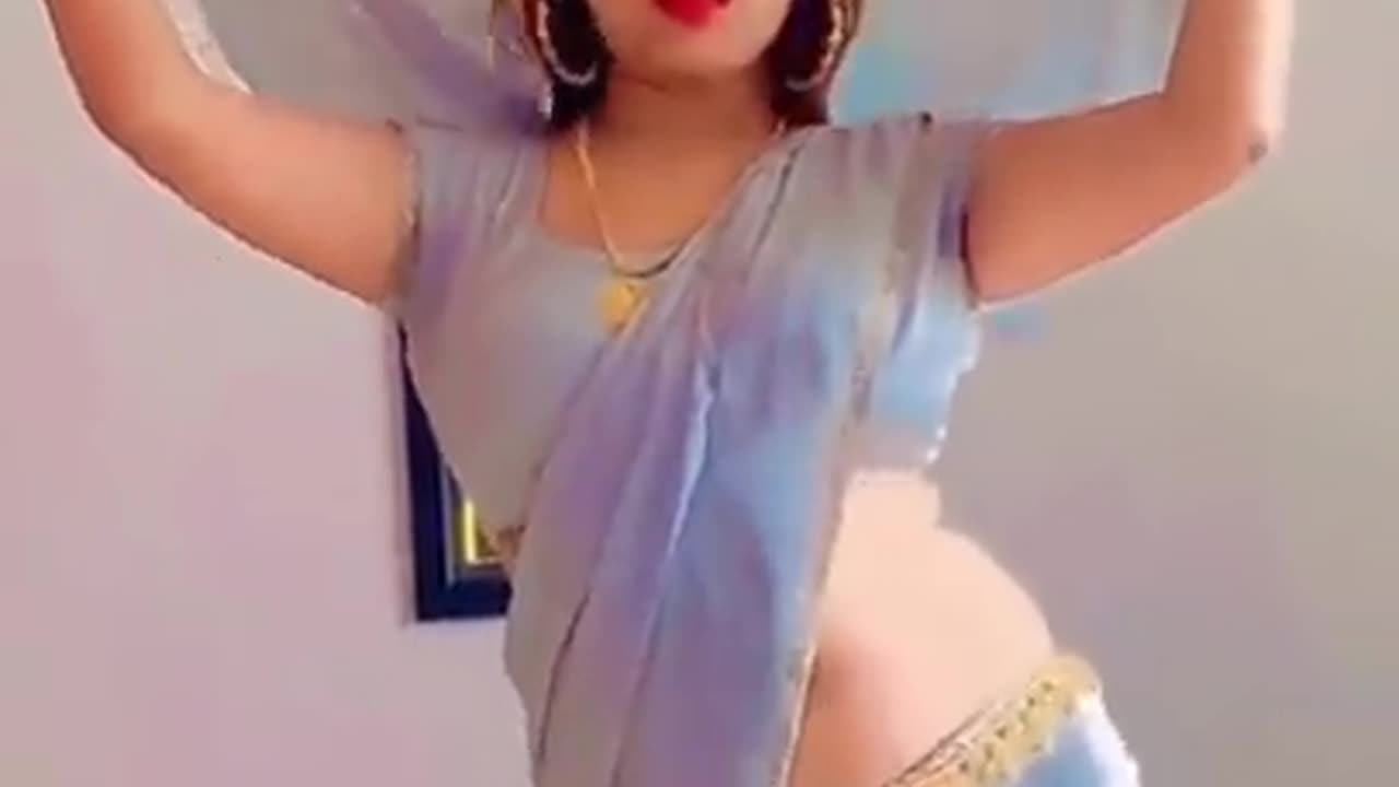 Indian Girl Sexy hot dance Video Must Watch and Share