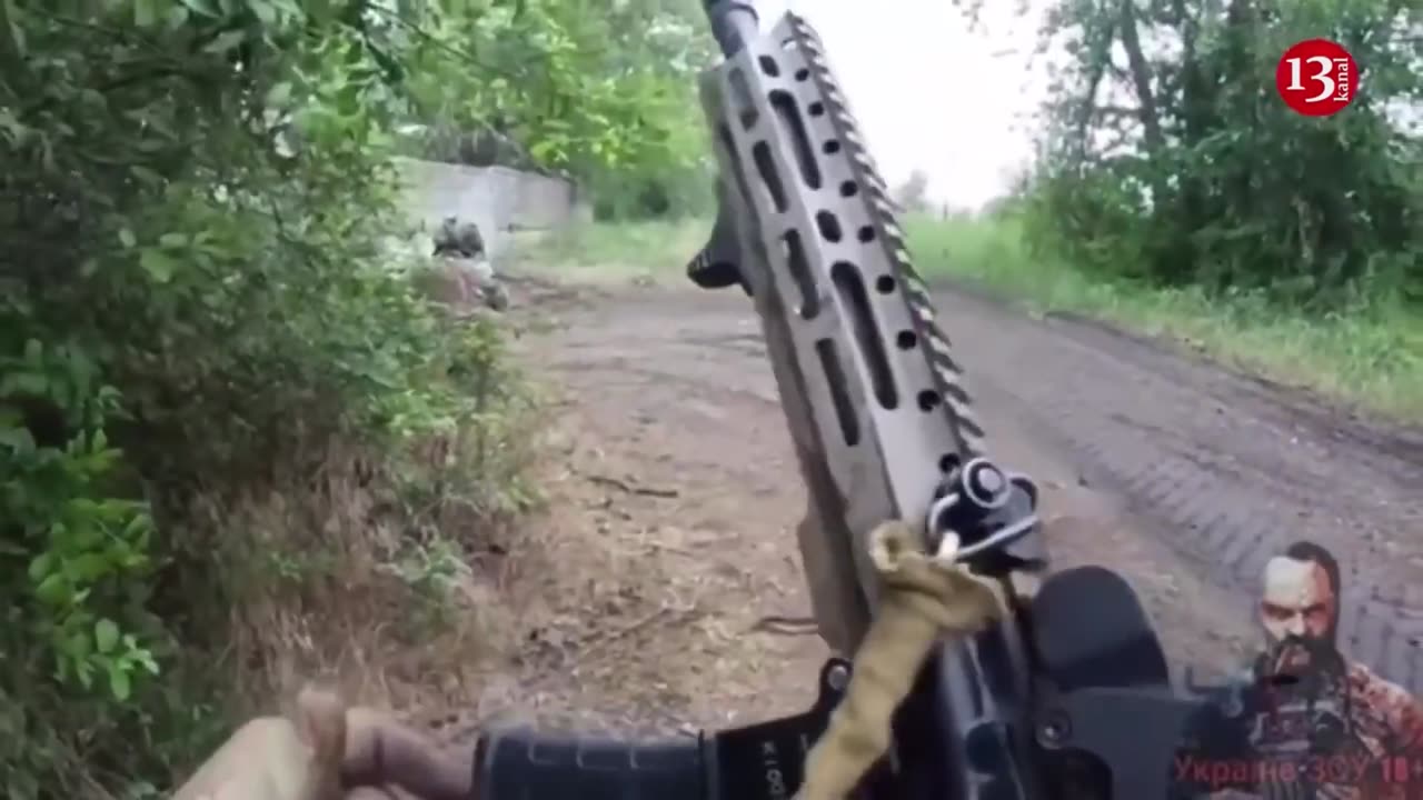 Ukrainian army is counter-attacking with US vehicles in Zaporozhye - a picture from forest battle