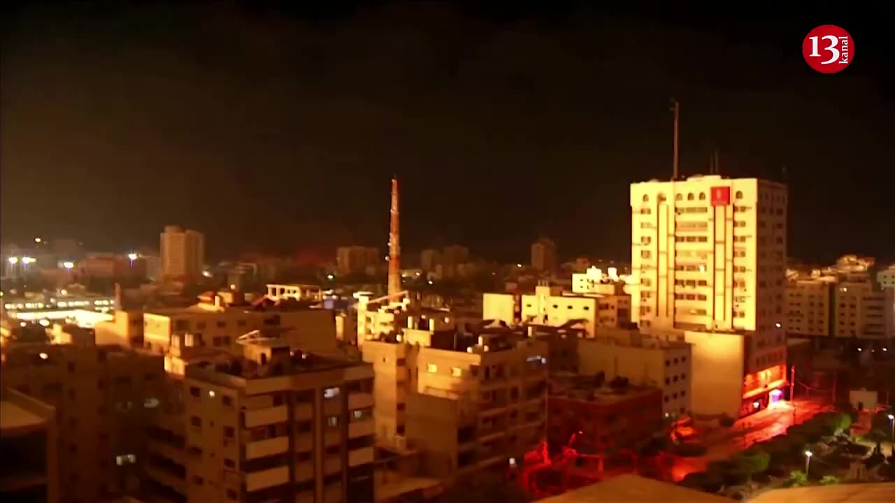 Explosions in Gaza as Israel launch night strikes