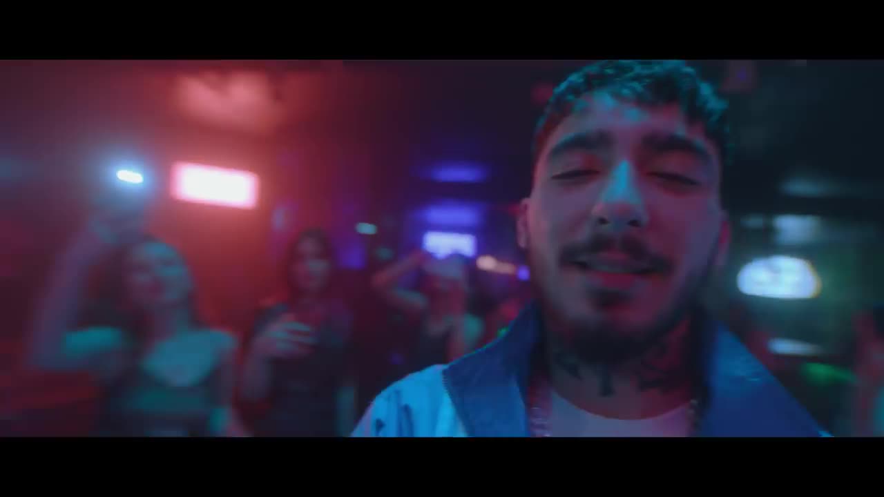 Uzi - Umrumda Değil (Video)