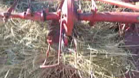 Farmall 400 pulling a Binder
