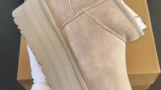 UGG Classic Ultra Mini Platform Goat