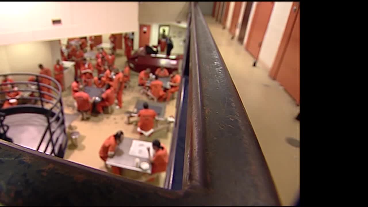 Man dies in Bexar County jail cell after attacked by another inmate, officials say