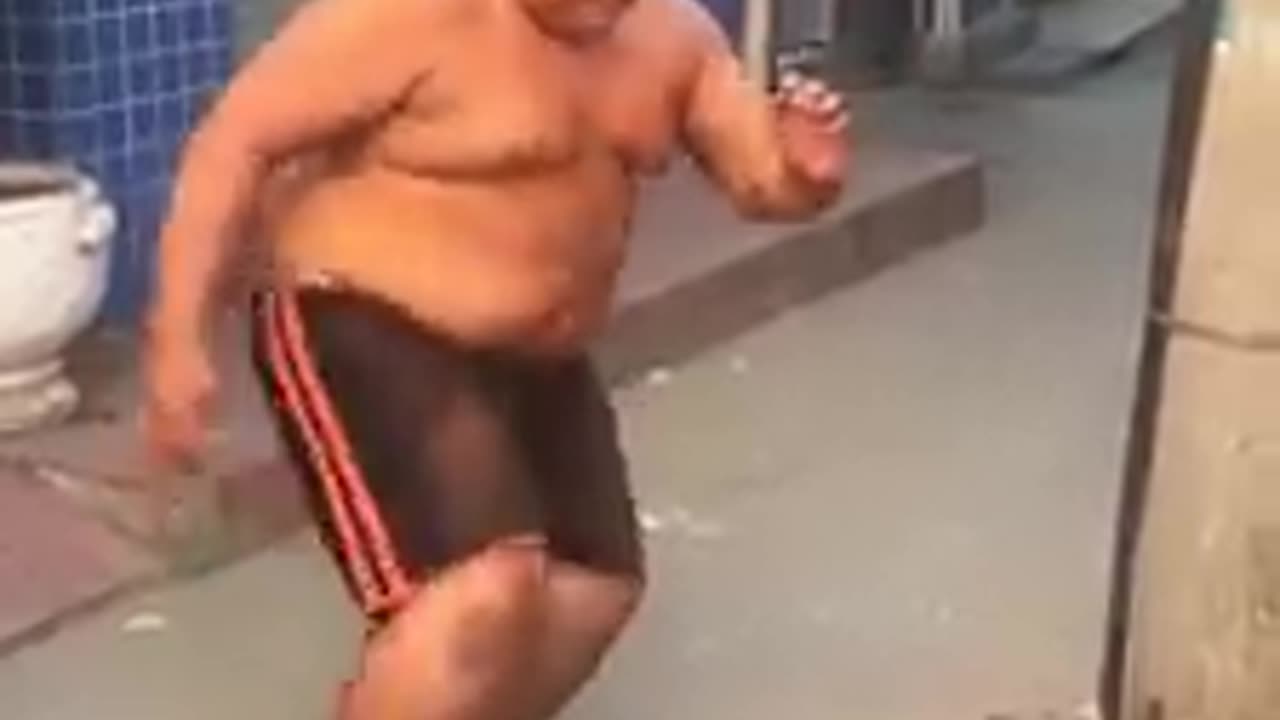 Mr. BodyPositive is dancing!