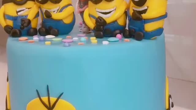 Cake design minions #1