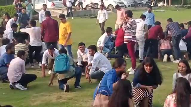 College freshar partry dance video