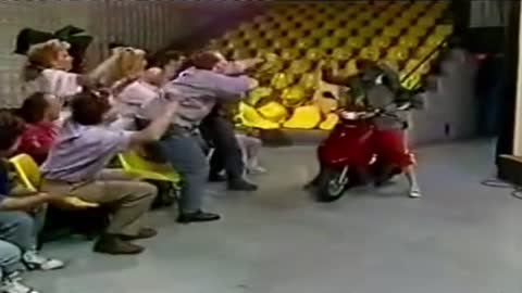 Cacho de la Cruz es Julio Pedemonte - Teledoce Televisora Color (1991)