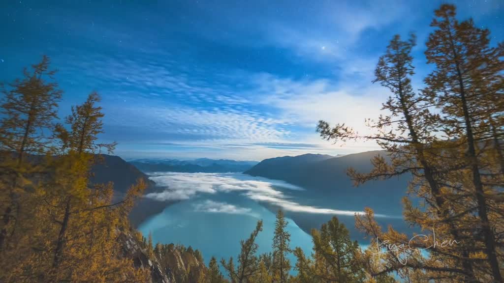 The Most Beautiful Autumn Scenes and Starry Sky of Kanas Lake by 2-minute Delayed Photography