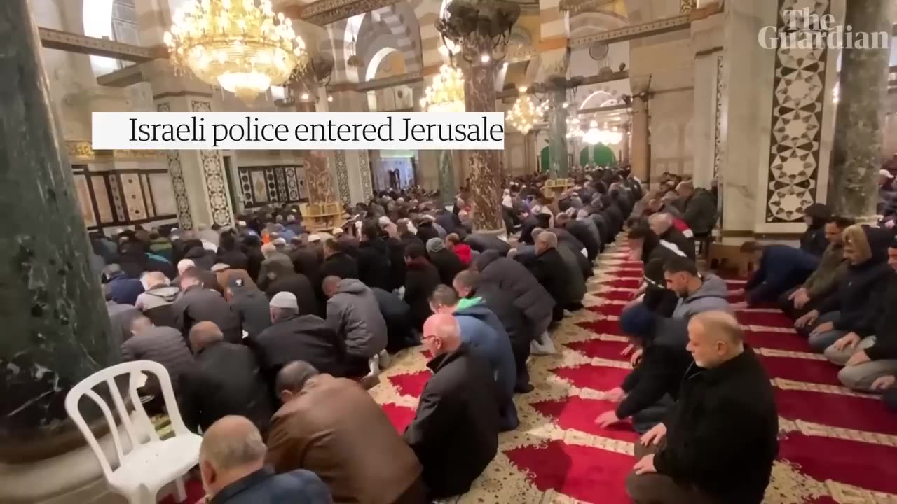 Israeli police raid Jerusalem_s al-Aqsa mosque_ triggering cross-border strikes