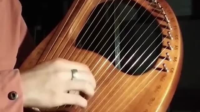 Small harp 19-string Laiya piano