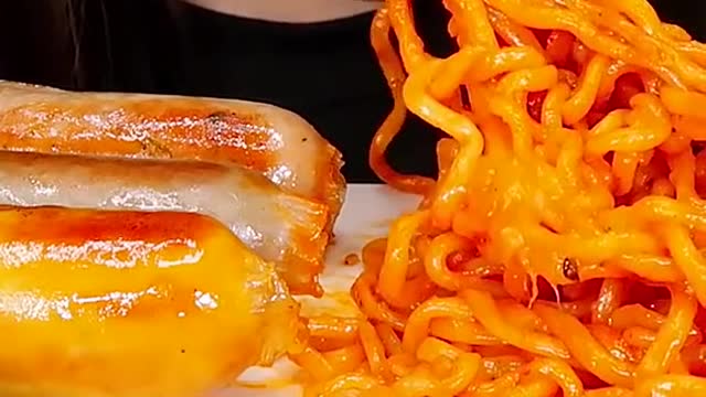 Spicy Fire Noodles & Sausage #zoeyasmr #zoeymukbang #bigbites #mukbang #asmr #food #먹방 #틱톡푸드 #fireno