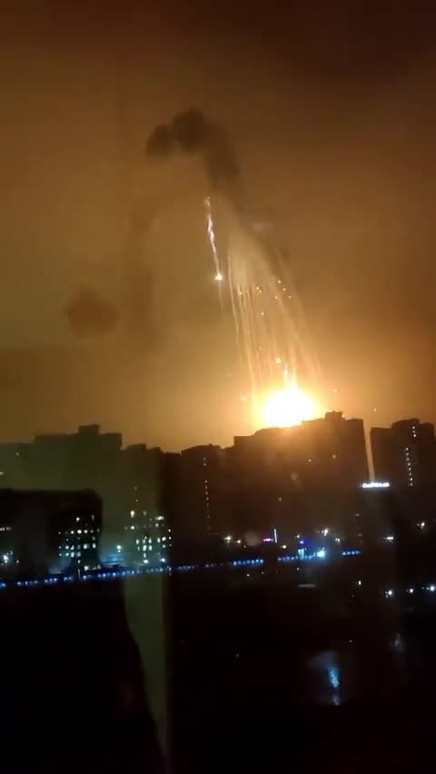 Ukrainian Air Defense Turns Russian Warplane Into Huge Fireball Over Kyiv - Oleksiy Honcharenko