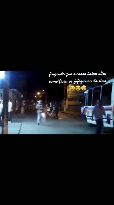 He pretended that the car had crashed, look what the street gossips are like