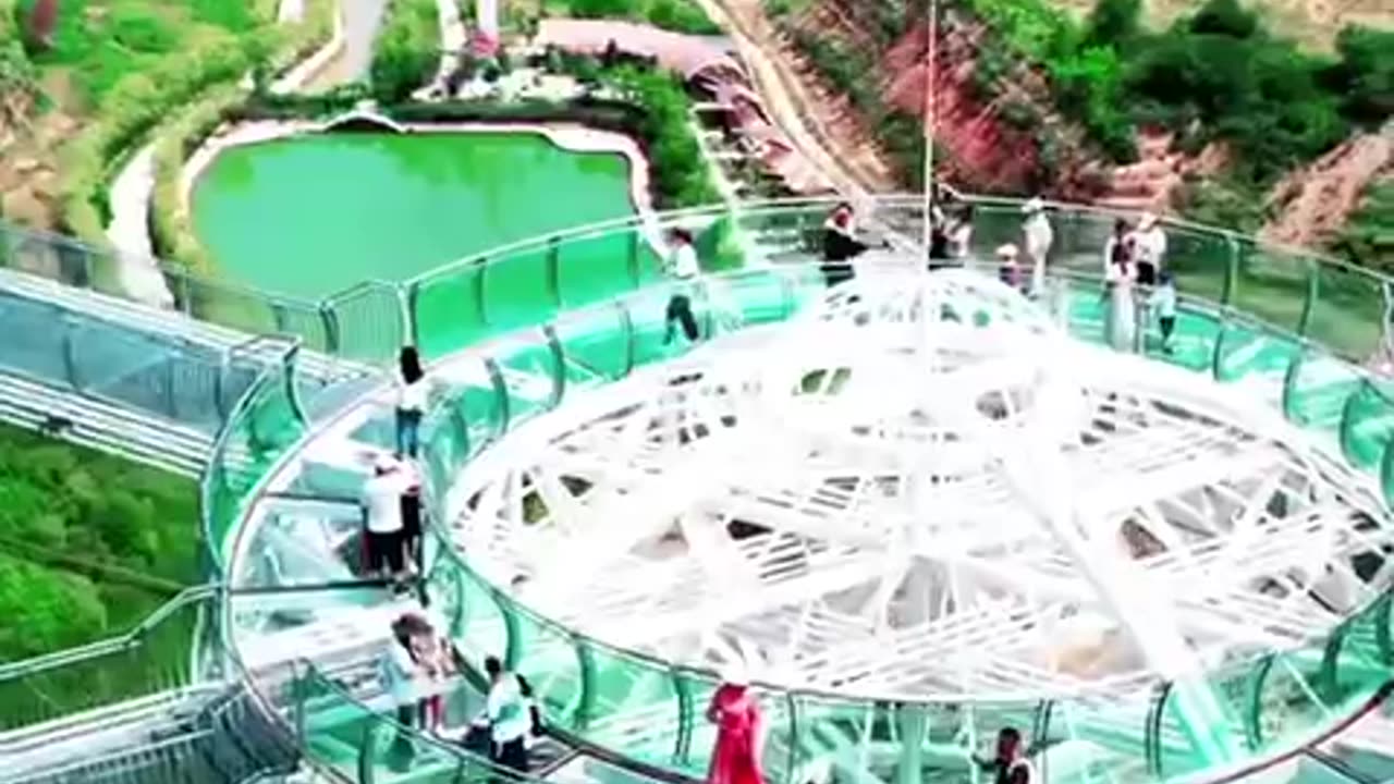 Largest suspension glass bridge