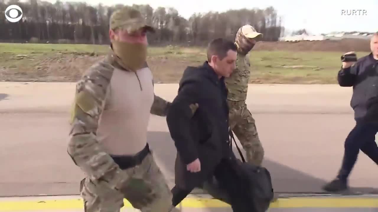 Video shows Trevor Reed at Moscow airport following prisoner swap