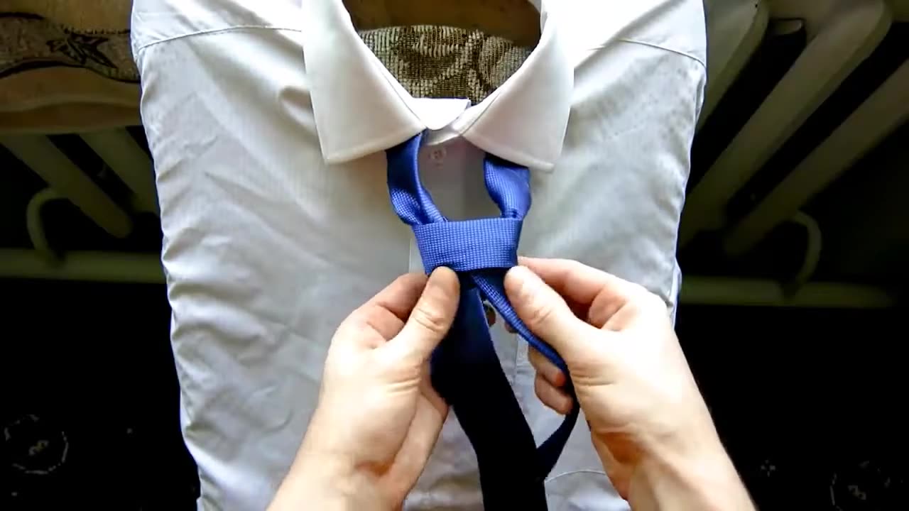 how To Tie a Trinity Knot