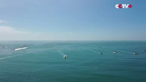 Chinese Army Conducts Live-fire Landing Exercise in Southeast Coastal Area