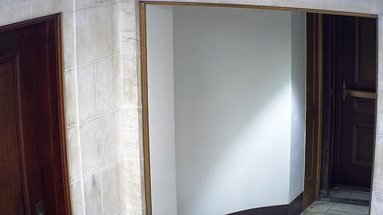 1049RSOBMZCourtyardSouthEExit_2021-01-06_08h38min49s180ms.mp4