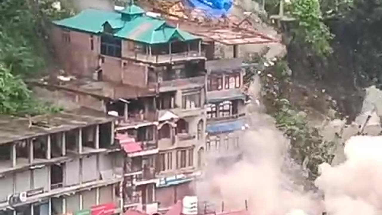 Shocking Earthquake Footage: Unpredictable Nature's Fury Caught on Camera