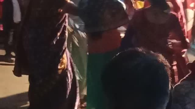 Wedding women dance