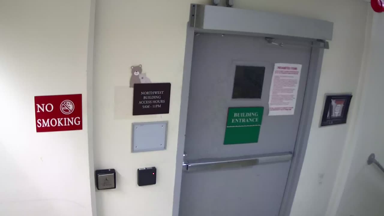 5181CHOBBANorthLobbyStair8_2021-01-06_07h00min01s073ms.mp4